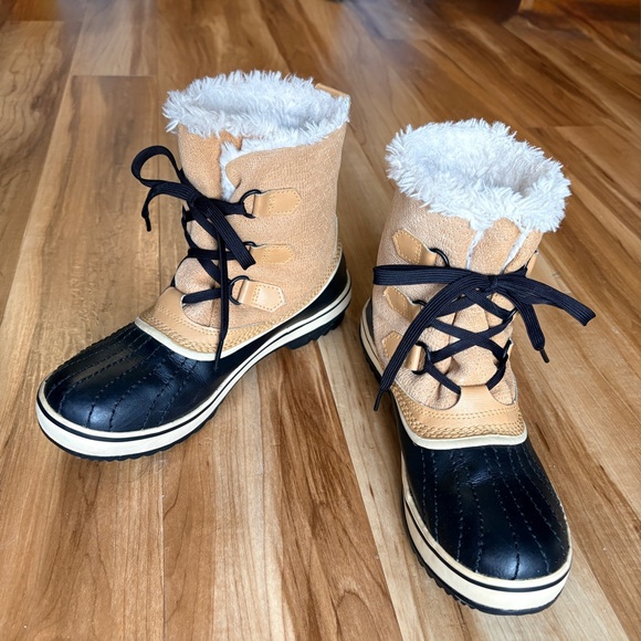 Sorel Tivoli Tan and Black Winter Boots size 8 - Picture 3 of 8